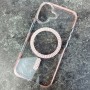 Для iPhone 16 чехол BuckSuiti со стразами прозрачно-розовый