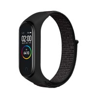 Нейлоновый ремешок для фитнес-браслета Xiaomi Mi Band 4 / 5 / 6, черный