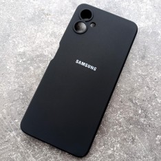 Чехол для Samsung A06, Silicone Case, с логотипом, черный